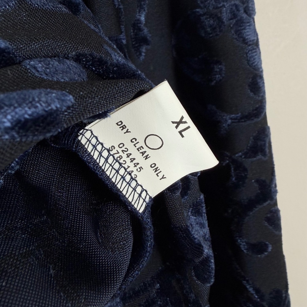 Gruppo‎ Americano Collection Navy Blue Burnout Velvet Floral Long Sleeve Top XL - Picture 4 of 13